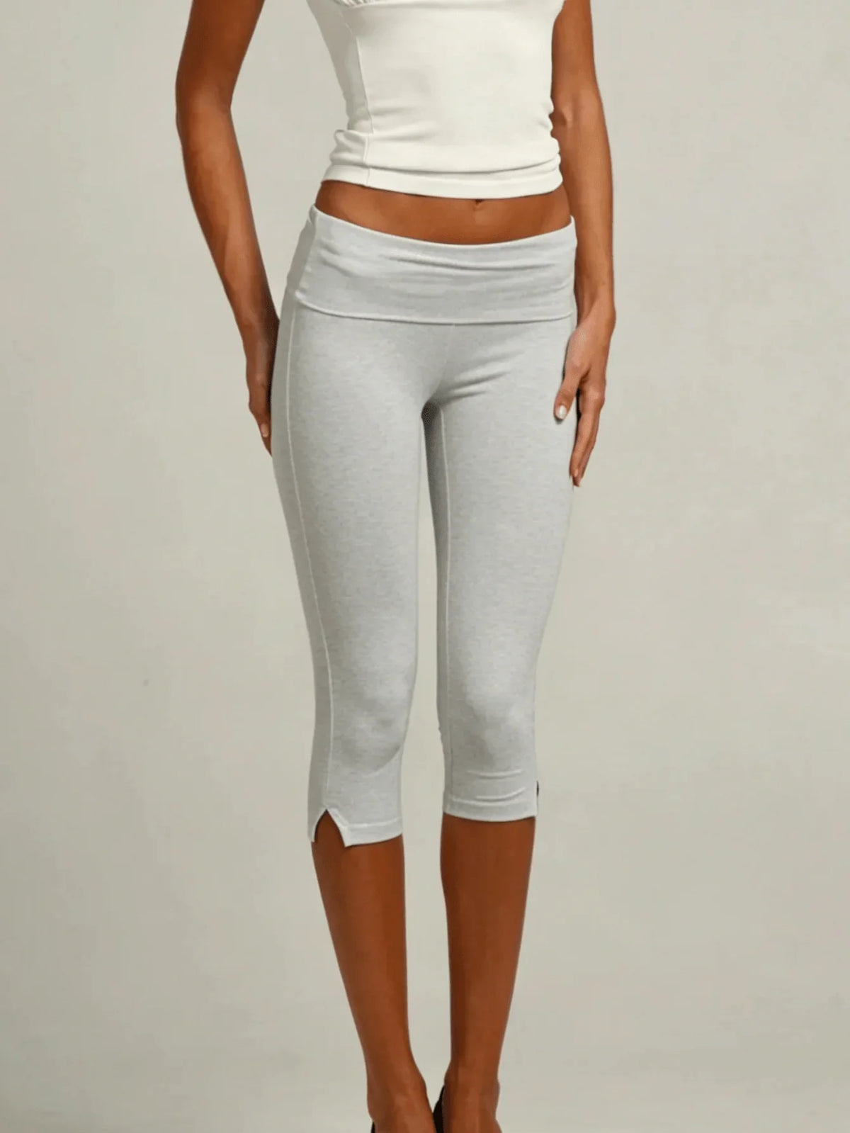 Women's Stretchy Capri Leggings With Fold Over Waistband And Pockets