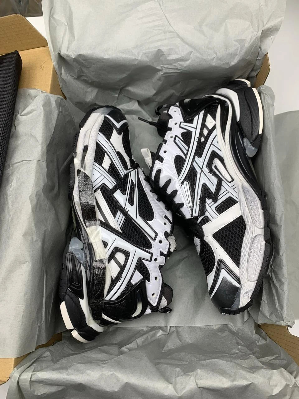 Unisex Running Shoes Polyester Upper Rubber Outsole