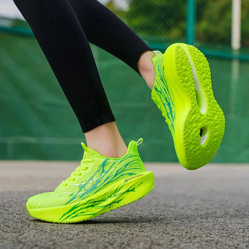 Breathable Lightweight Running Sneakers With Carbon Plate