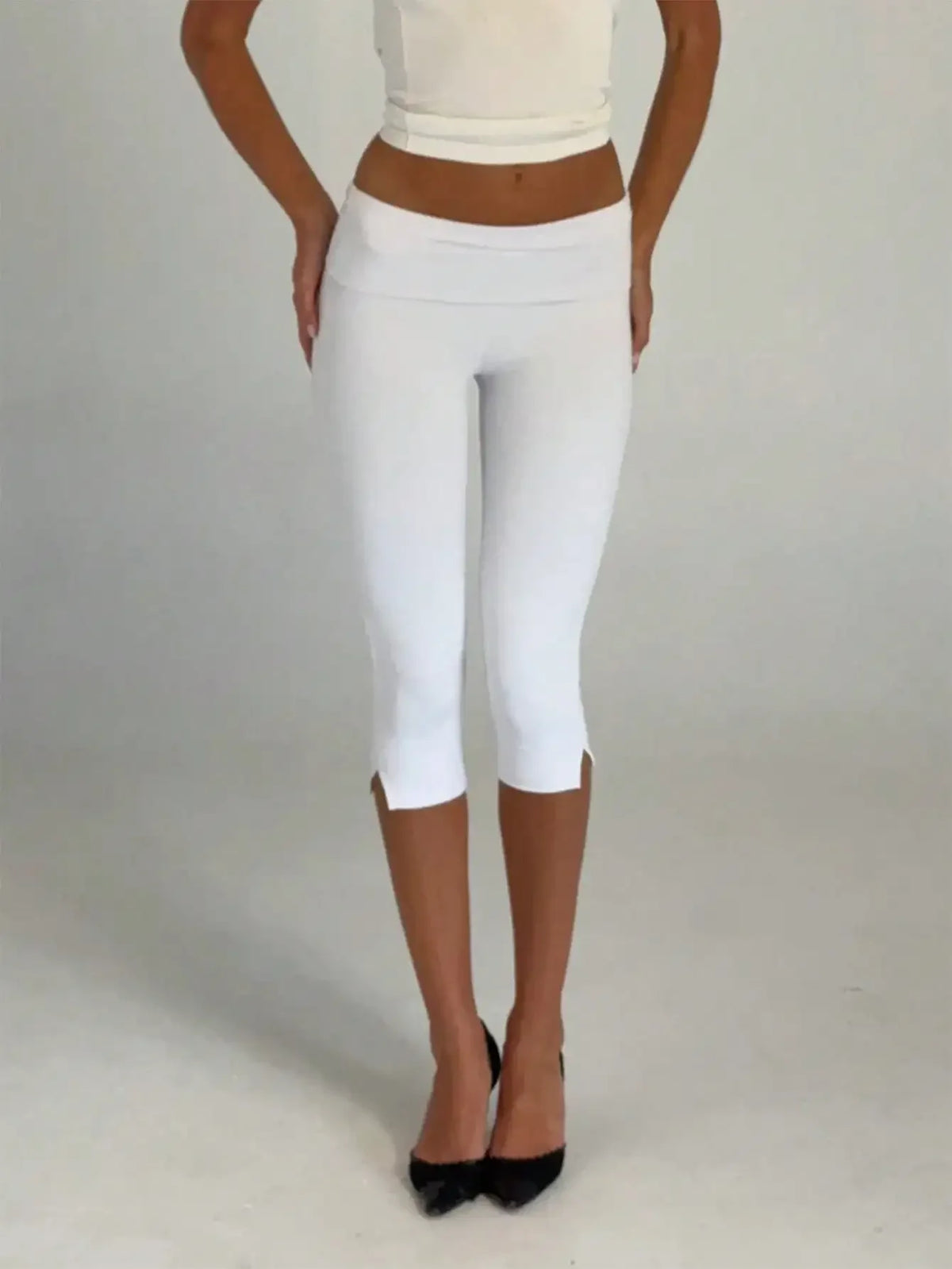 Women's Stretchy Capri Leggings With Fold Over Waistband And Pockets